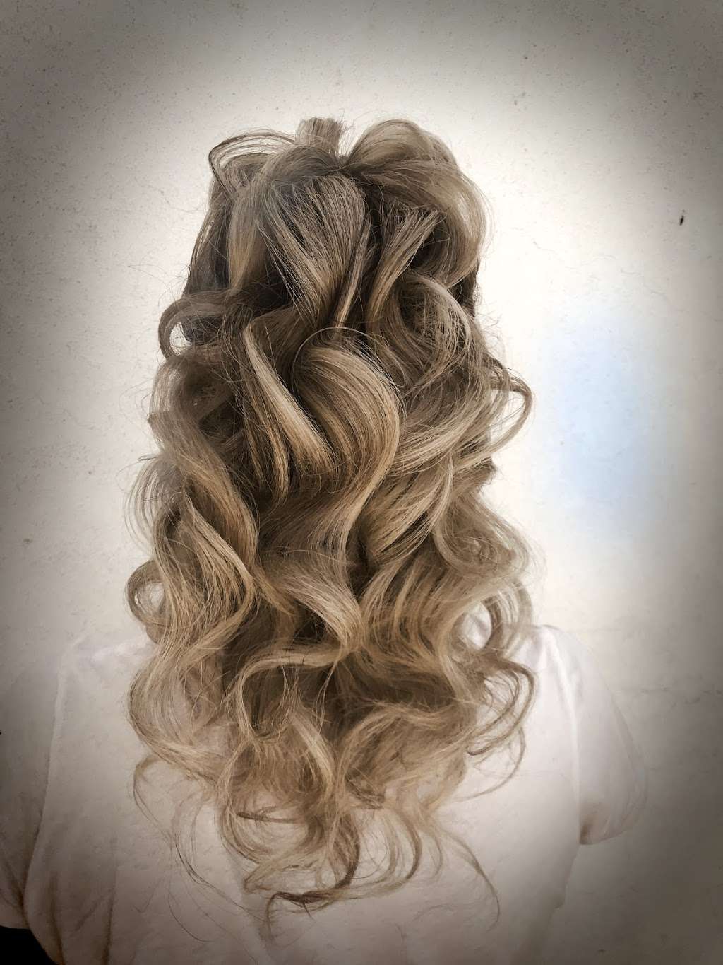 Hair Stylist Rose in San Diego | 1233 Camino del Rio S, San Diego, CA 92108, USA | Phone: (619) 379-2796