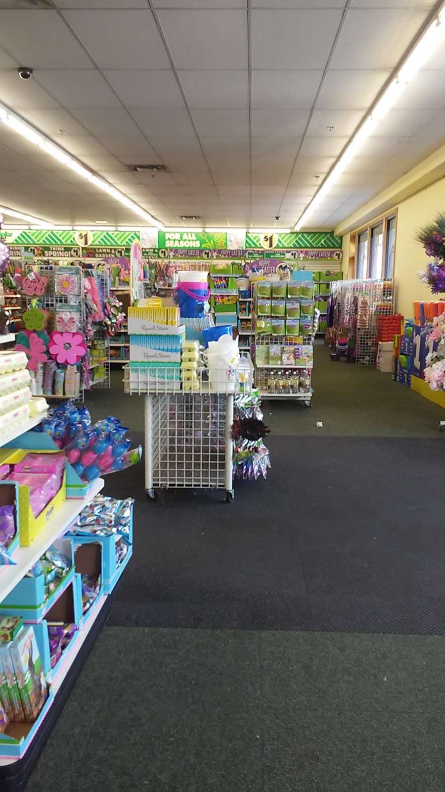 Dollar Tree | 1381 N Hacienda Blvd, La Puente, CA 91744, USA | Phone: (626) 919-2141