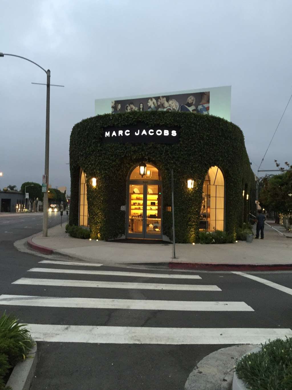 Marc Jacobs | 8400 Melrose Pl, Los Angeles, CA 90069, USA | Phone: (323) 653-5100