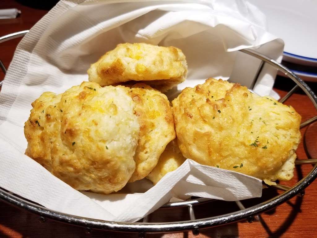 Red Lobster | 5201 S Pulaski Rd, Chicago, IL 60632, USA | Phone: (773) 284-7000