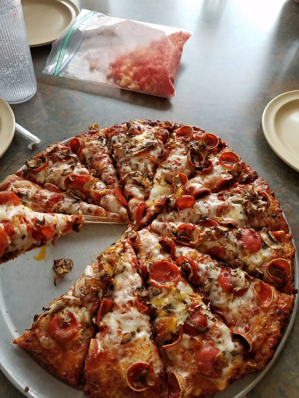 Mountain Mikes Pizza | 410 W Harder Rd, Hayward, CA 94544, USA | Phone: (510) 264-0387