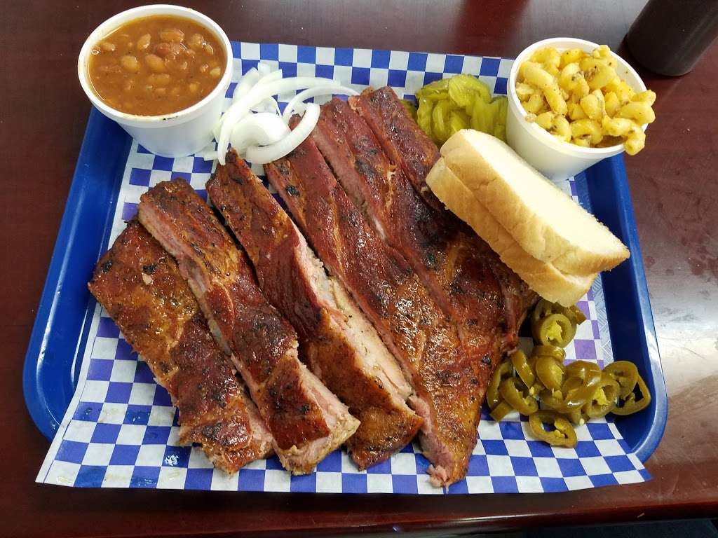 First Class BBQ | 745 US-290 BUS, Hempstead, TX 77445, USA | Phone: (979) 826-2271