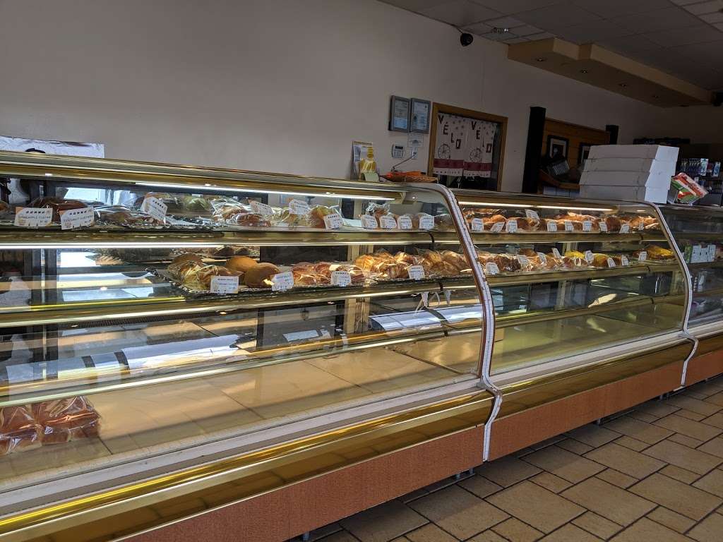 Golden Bakery | 30 S Park Victoria Dr, Milpitas, CA 95035, USA | Phone: (408) 945-8016