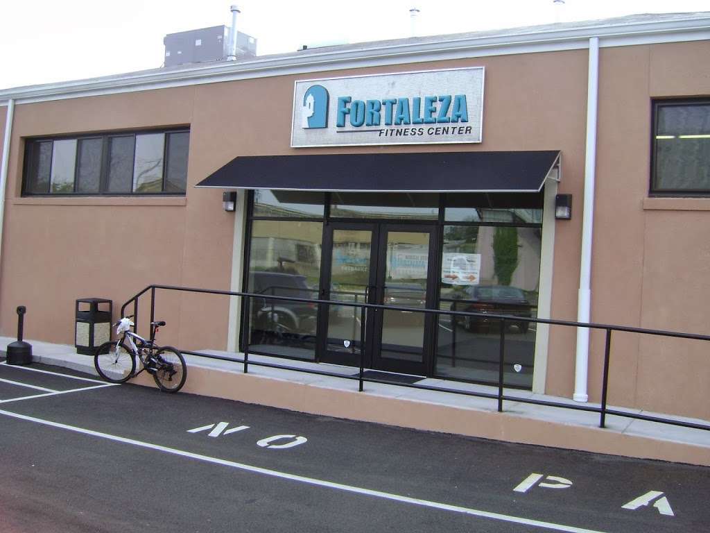 Fortaleza Rehabilitation and Fitness Center | 133 W Hunting Park Ave, Philadelphia, PA 19140, USA | Phone: (215) 455-5370