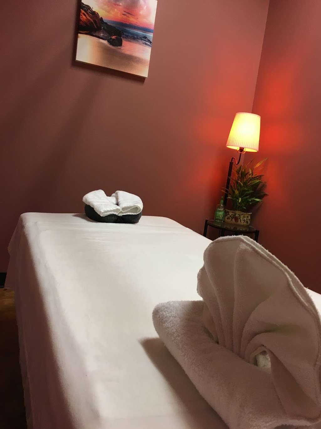 Healthy Massage | 518 NW Englewood Rd, Kansas City, MO 64118, USA | Phone: (816) 286-9012