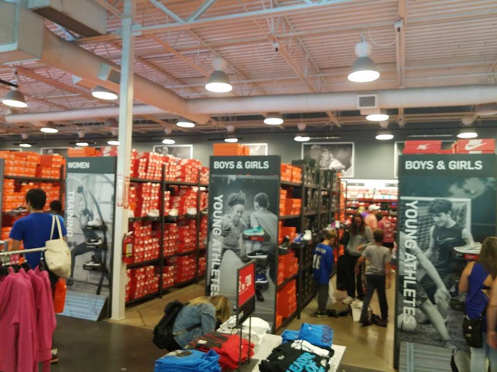 Nike Factory Store | 1000 PA-611 #120, Tannersville, PA 18372, USA | Phone: (570) 688-9457