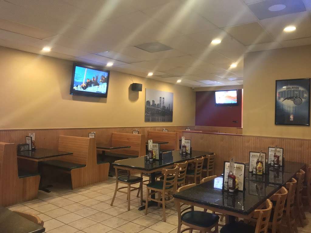 Lakeland Stadium Pizza and Italian Grill | 1035 East County Road #540A, Lakeland, FL 33813, USA | Phone: (863) 701-7000