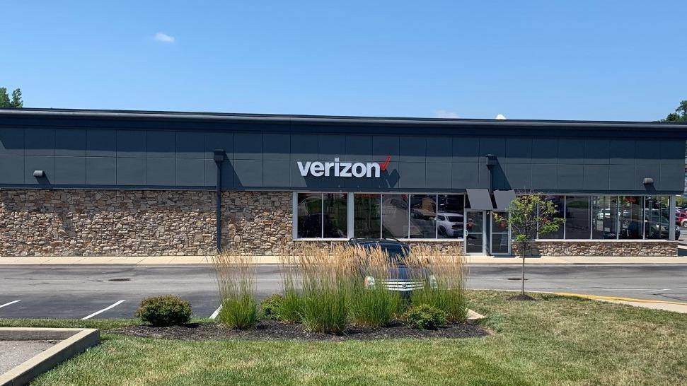 Verizon Authorized Retailer — Cellular Sales | 82B Carothers Rd, Newport, KY 41071, USA | Phone: (859) 261-0454