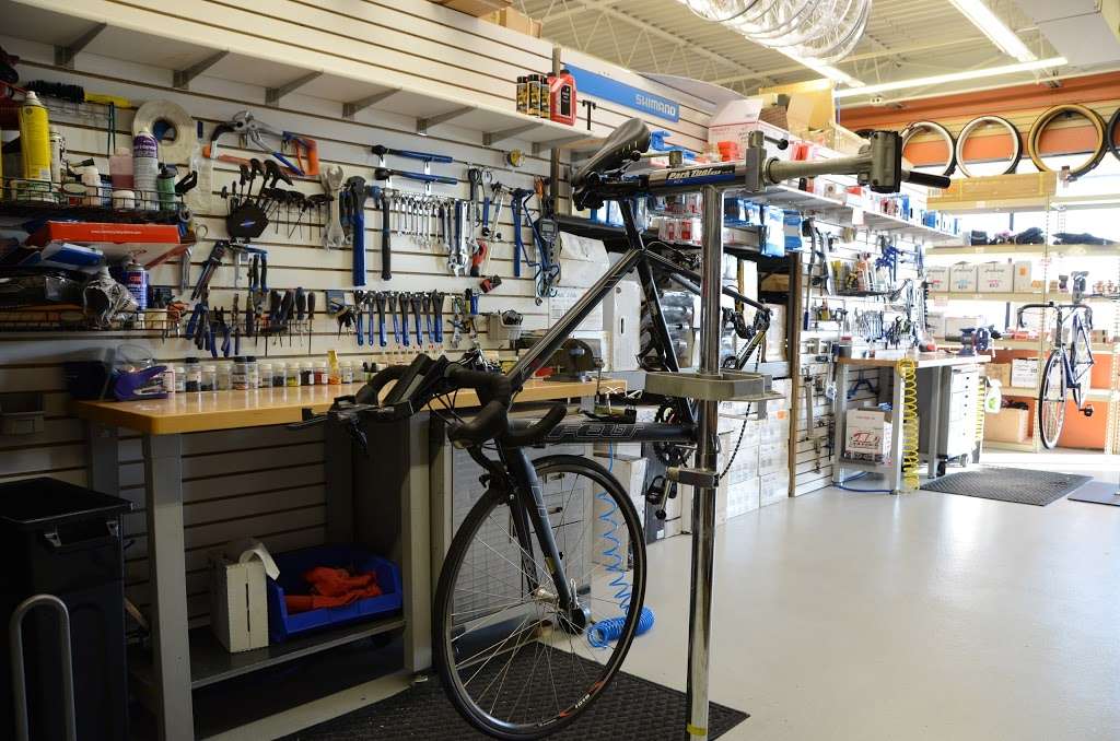 BOI Bicycle Outfitters Indy | 1309 South High School Road, Indianapolis, IN 46241, USA | Phone: (317) 879-5031