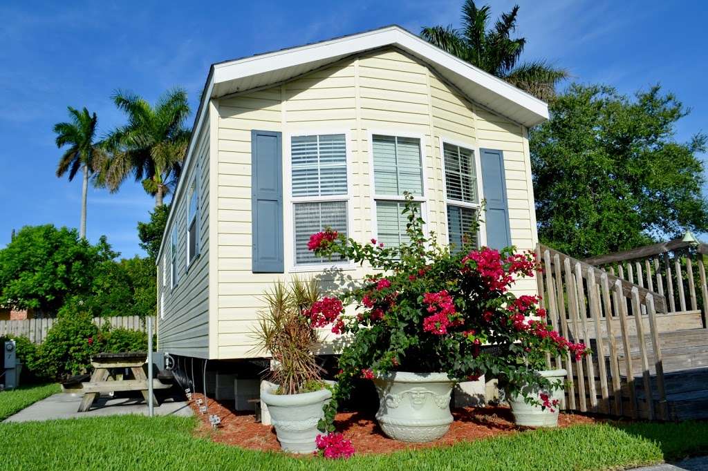 Pahokee Beach RV Resort | 297 W Main St, Pahokee, FL 33476, USA | Phone: (561) 951-4663