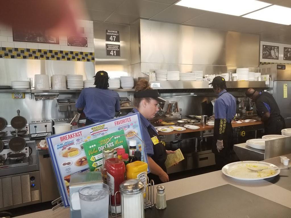 Waffle House | 6000 S Independence Ave, Oklahoma City, OK 73159, USA | Phone: (405) 308-7230