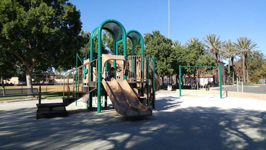 Hicks Canyon Park | 3864 Viewpark Ave, Irvine, CA 92602, USA | Phone: (949) 724-6827