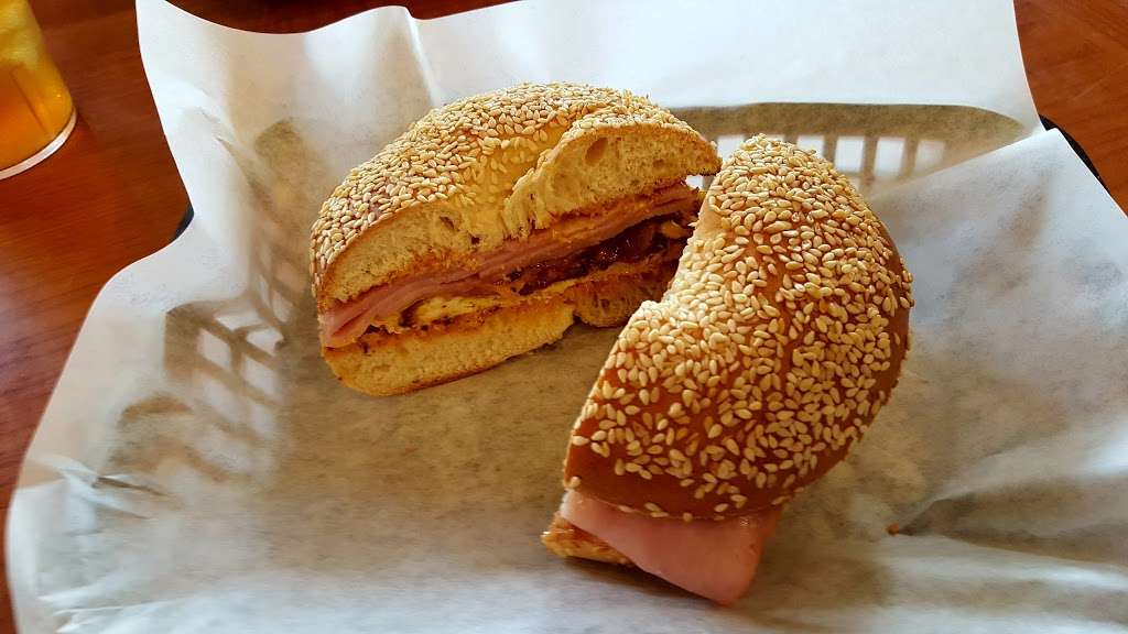 Latte Da Bagelry and Grill | 21612 Plano Trabuco Rd # H, Trabuco Canyon, CA 92679, USA | Phone: (949) 589-6405