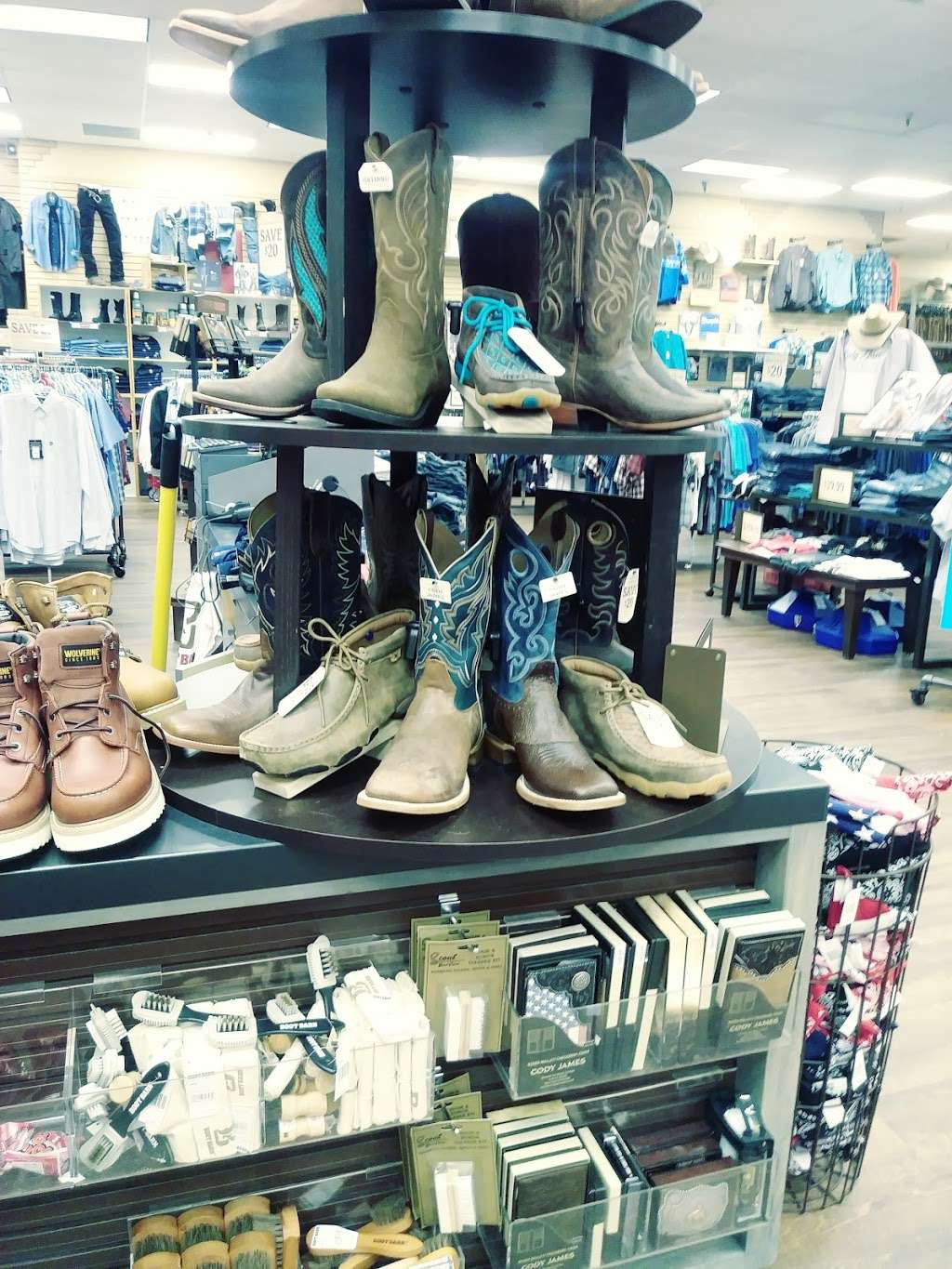 Boot Barn | 13785 Park Ave ste h, Victorville, CA 92392, USA | Phone: (760) 241-3361