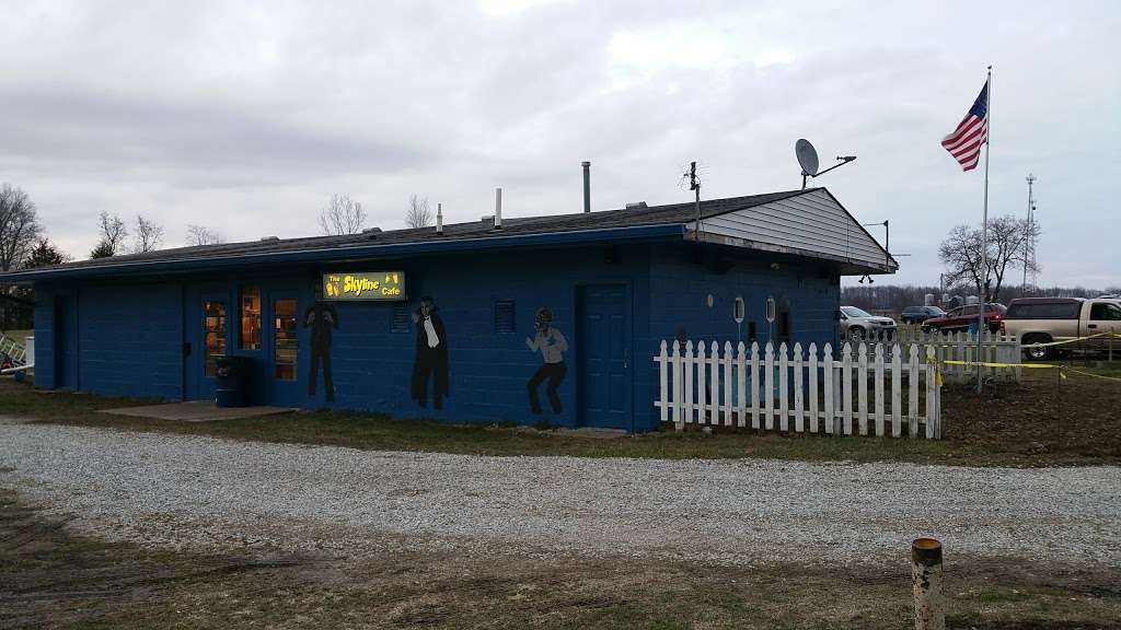 The Skyline Drive-In | 3986 E Michigan Rd, Shelbyville, IN 46176, USA | Phone: (317) 398-6150