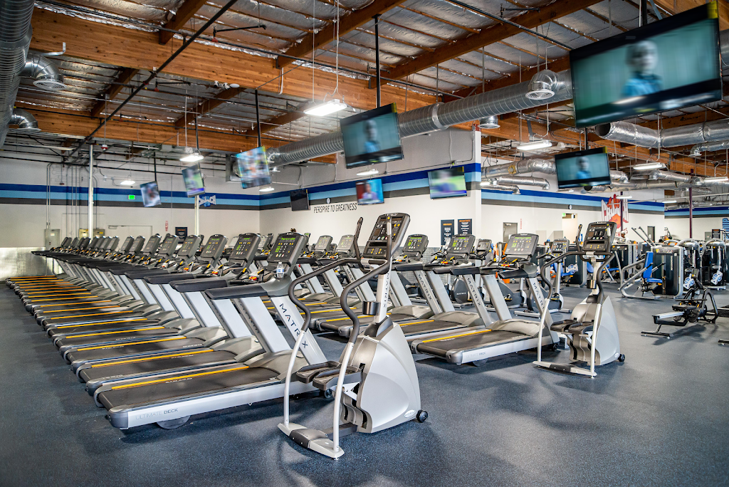 Crunch Fitness - University Square | 5881 University Ave, San Diego, CA 92115, USA | Phone: (619) 391-1781