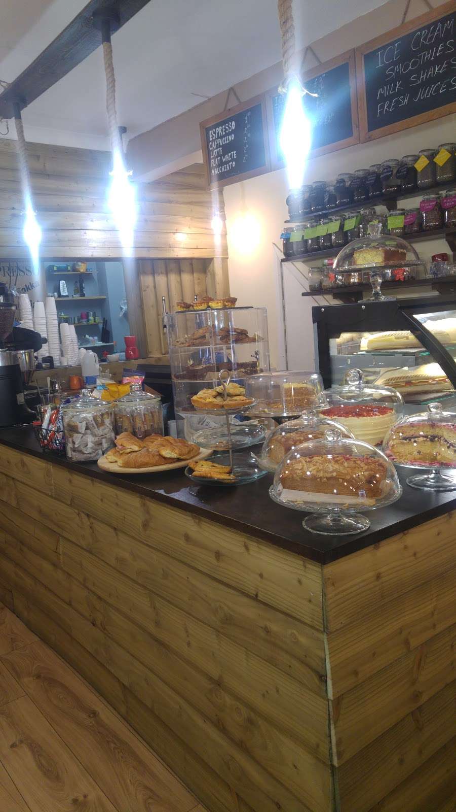 Happy Coffee And Tea Bar | 158 Northfield Ave, Ealing, London W13 9SB, UK | Phone: 020 8248 0088