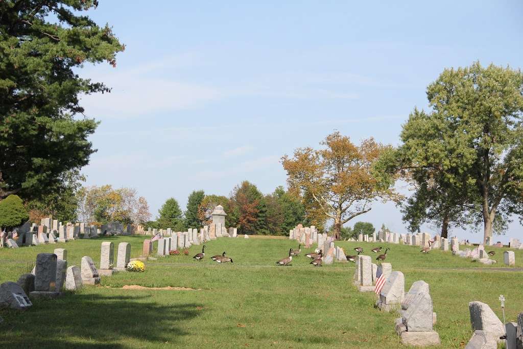 Greenlawn Cemetery | 114 N. Main Street, Sumneytown Pike, North Wales, PA 19445, USA | Phone: (215) 699-7323