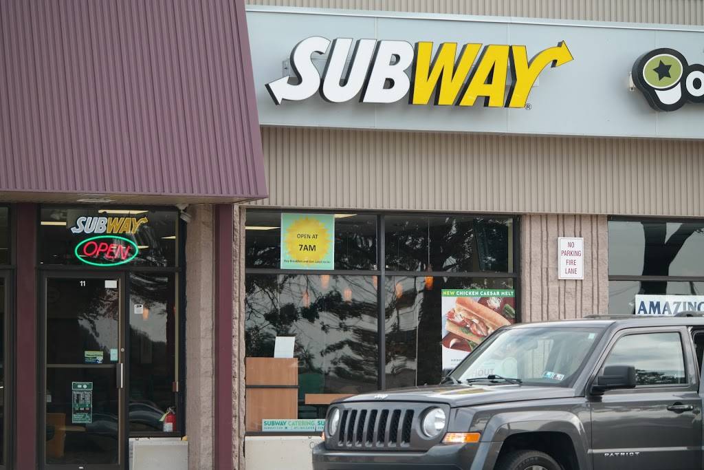 Subway | 11 Summit Square Center Store #11, Langhorne, PA 19047, USA | Phone: (215) 968-0206