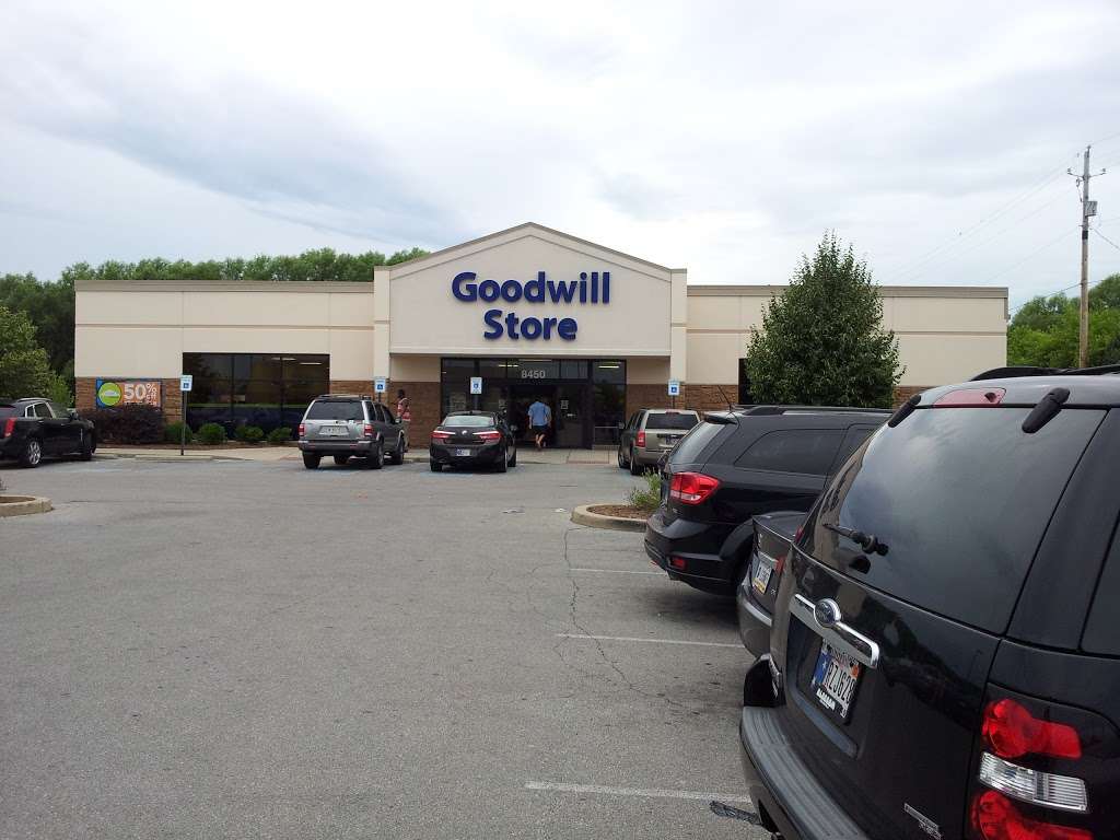 Goodwill Store | 8450 N Michigan Rd, Indianapolis, IN 46268, USA | Phone: (317) 334-0635