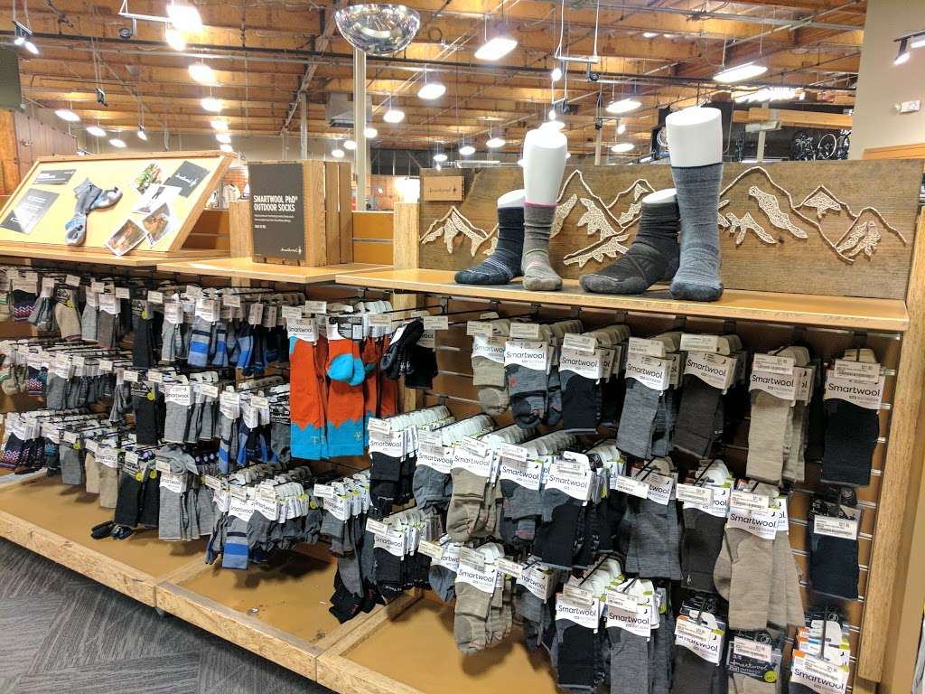 REI | 400 El Paseo de Saratoga, San Jose, CA 95130, USA | Phone: (408) 871-8765