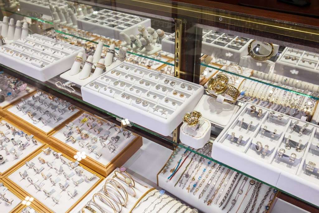 Lidyas Jewelry | 515 River Rd, Edgewater, NJ 07020, USA | Phone: (201) 945-8985