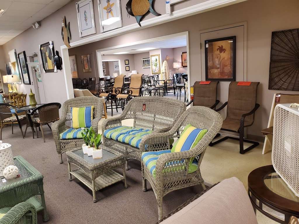 Almost Perfect Furniture and Home Décor | 15004 US-441, Summerfield, FL 34491, USA | Phone: (352) 245-0004