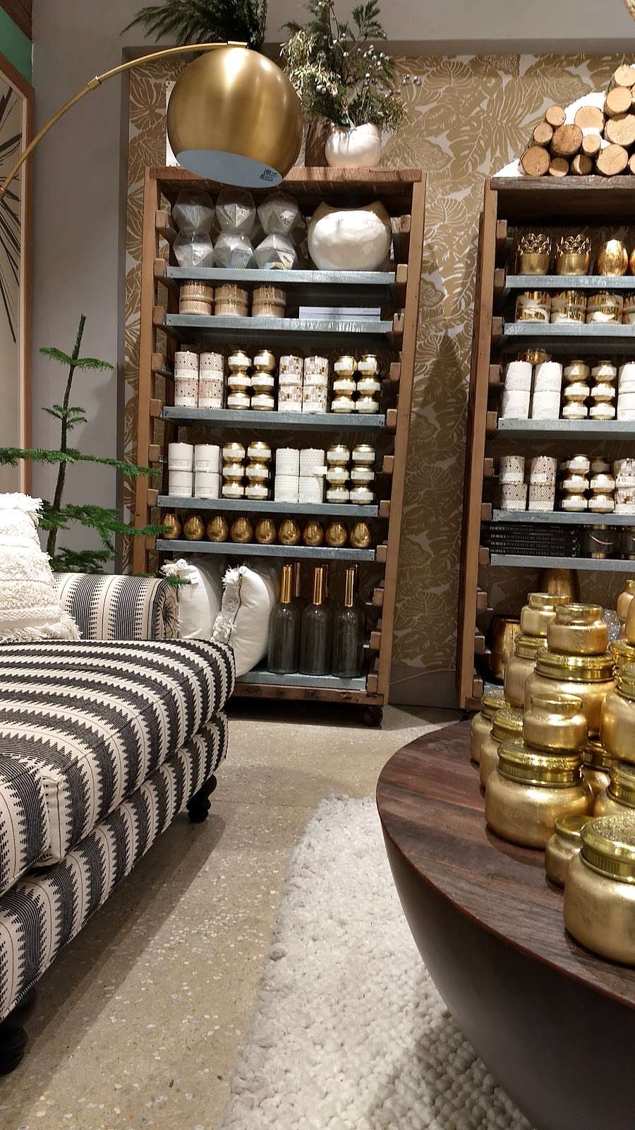 Anthropologie | 138 Lancaster Ave, Devon, PA 19333, USA | Phone: (610) 590-1032