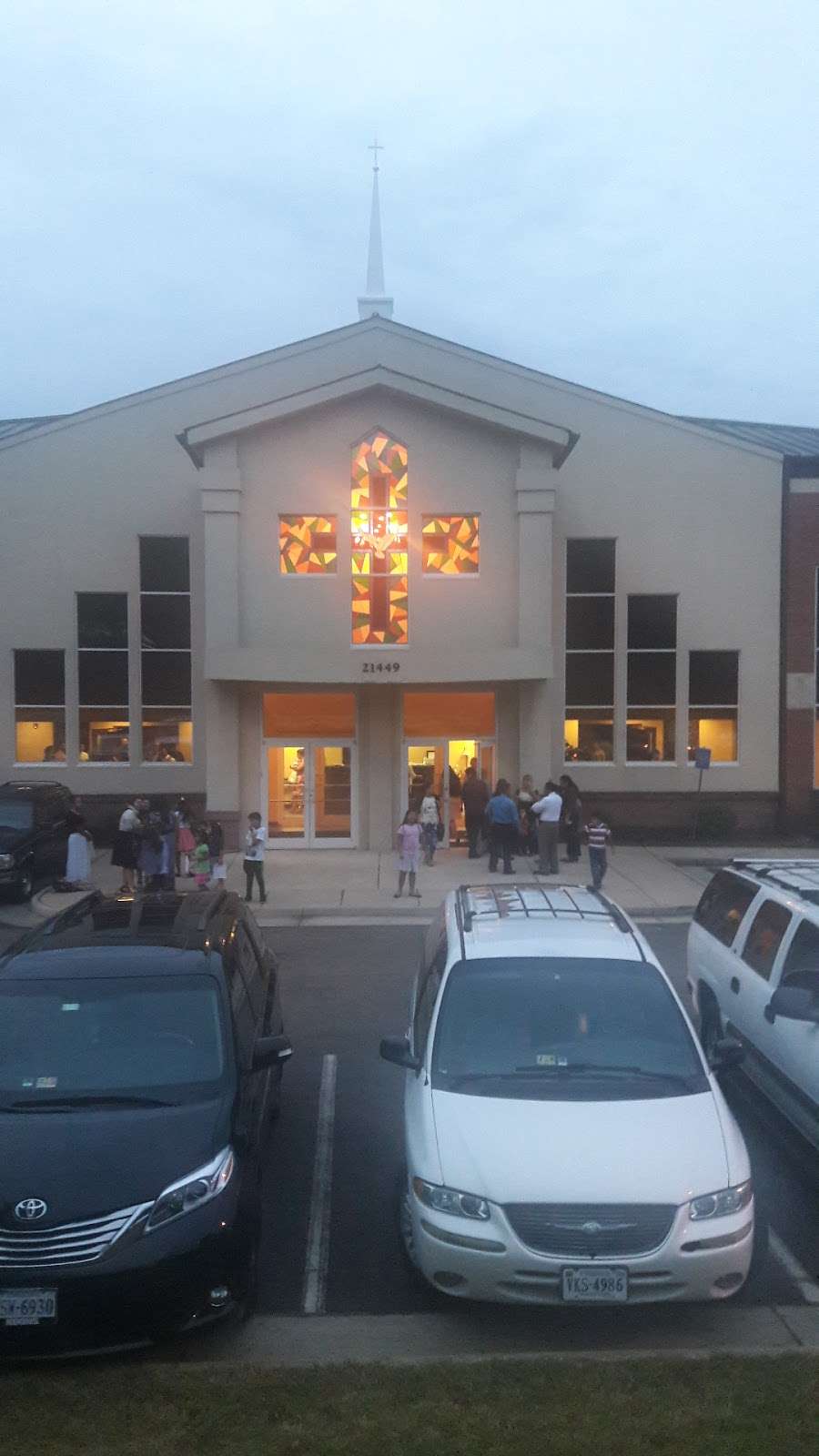 Iglesia Presencia de Dios | 21449 Potomac View Rd, Sterling, VA 20164, USA | Phone: (703) 772-5795