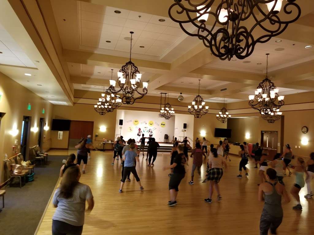 Zumba with Gisselle | 3800 S Econlockhatchee Trail, Orlando, FL 32829, USA | Phone: (407) 443-9500