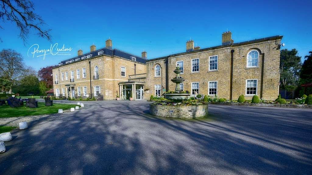 Orsett Hall Hotel, Restaurant & Spa | Prince Charles Ave, Orsett, Grays RM16 3HS, UK | Phone: 01375 891402