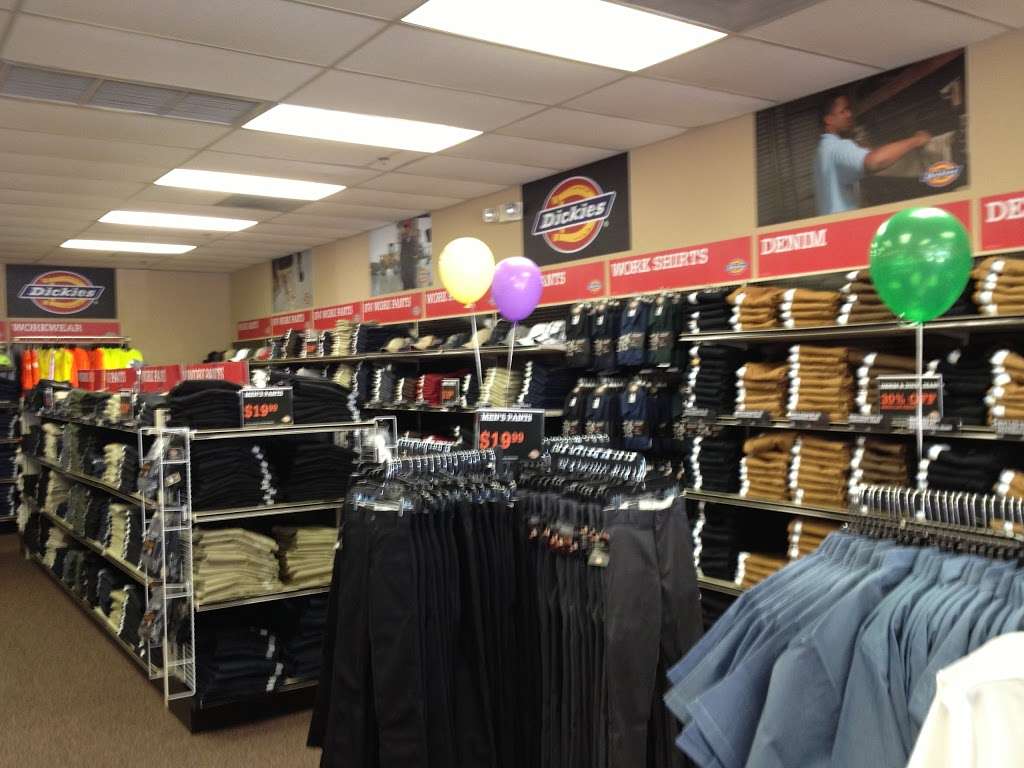 Dickies Retail Store (Houston) | 17426 Northwest Fwy, Jersey Village, TX 77040, USA | Phone: (713) 937-1298