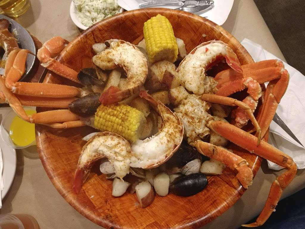 Crabbys Seafood Grill | 3159 Lower Demunds Rd, Dallas, PA 18612, USA | Phone: (570) 675-6692