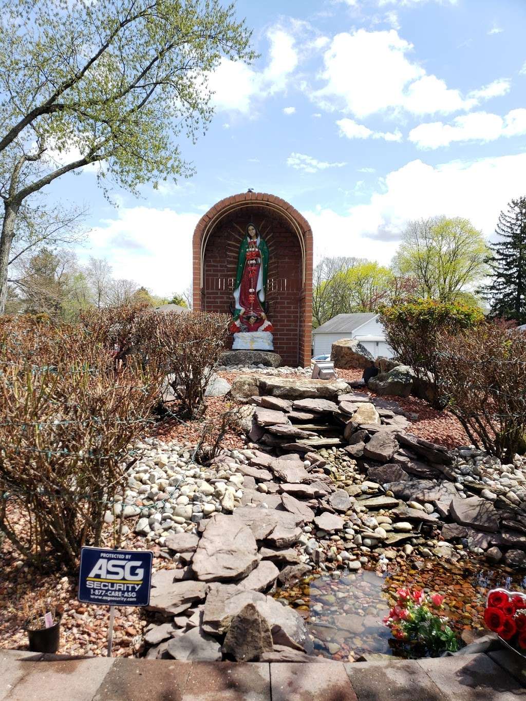 Our Lady of Guadalupe Parish Shrine St. Lawrence Church | 135 N White Horse Pike, Lindenwold, NJ 08021, USA | Phone: (856) 627-2222