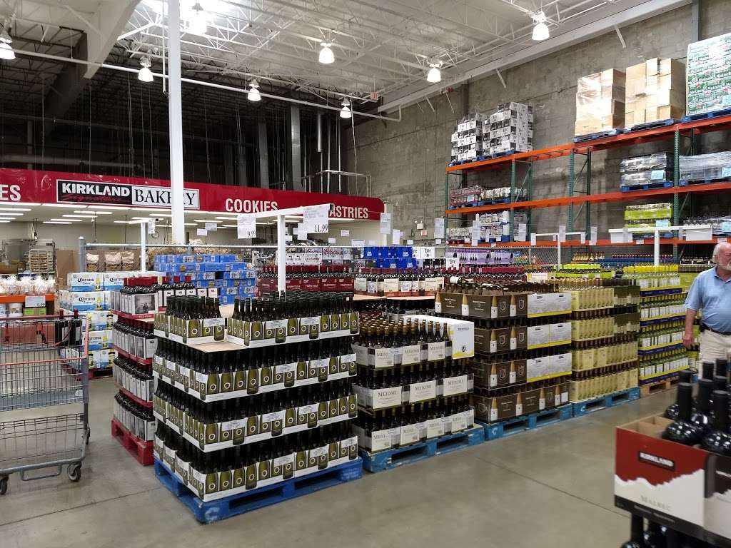 Costco Wholesale | 1375 N Meacham Rd, Schaumburg, IL 60173, USA | Phone: (847) 969-0790