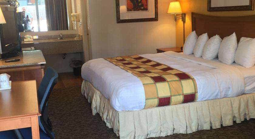 Budget Inn Sanford Intl Airport | 3200 S Orlando Dr, Sanford, FL 32773, USA | Phone: (407) 321-0690