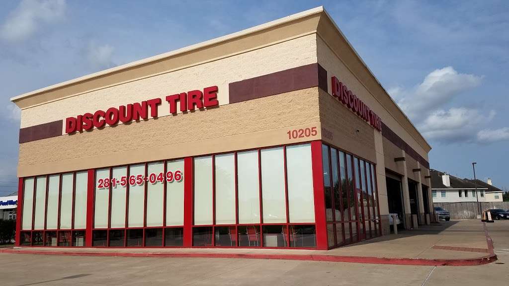 Discount Tire | 10205 S Texas 6, Sugar Land, TX 77498, USA | Phone: (281) 565-0496