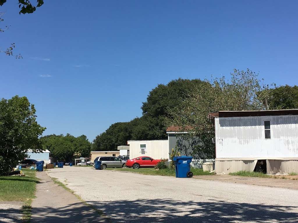 Bayside Mobile Home Park | 1818 Main St, La Marque, TX 77568, USA | Phone: (832) 422-7368