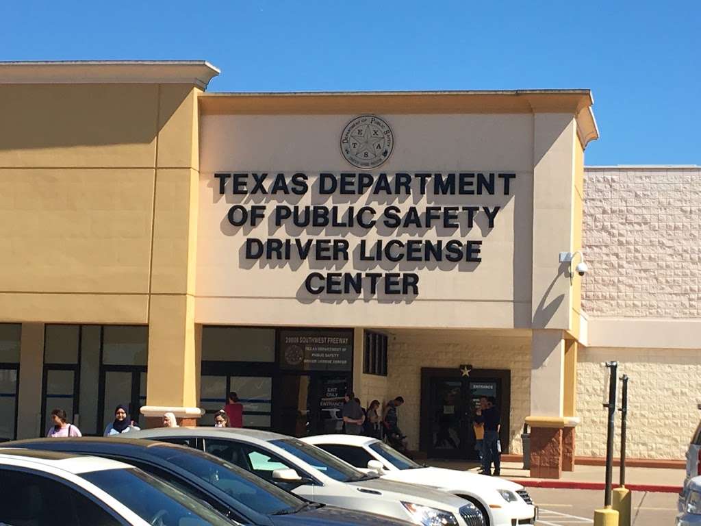 Texas Department of Public Safety Driver License Mega Center | 28000 Southwest Fwy A, Rosenberg, TX 77471, USA | Phone: (281) 517-1630