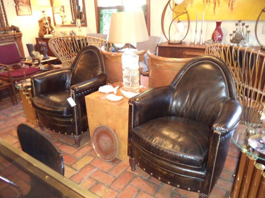 Fleur De Lis Antiques and Design LLC | 4 Long Ridge Rd, West Redding, CT 06896, USA | Phone: (203) 664-1673