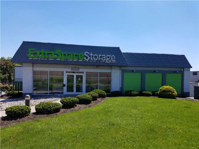 Extra Space Storage | 1420 Rahway Ave, Avenel, NJ 07001, USA | Phone: (732) 396-3333