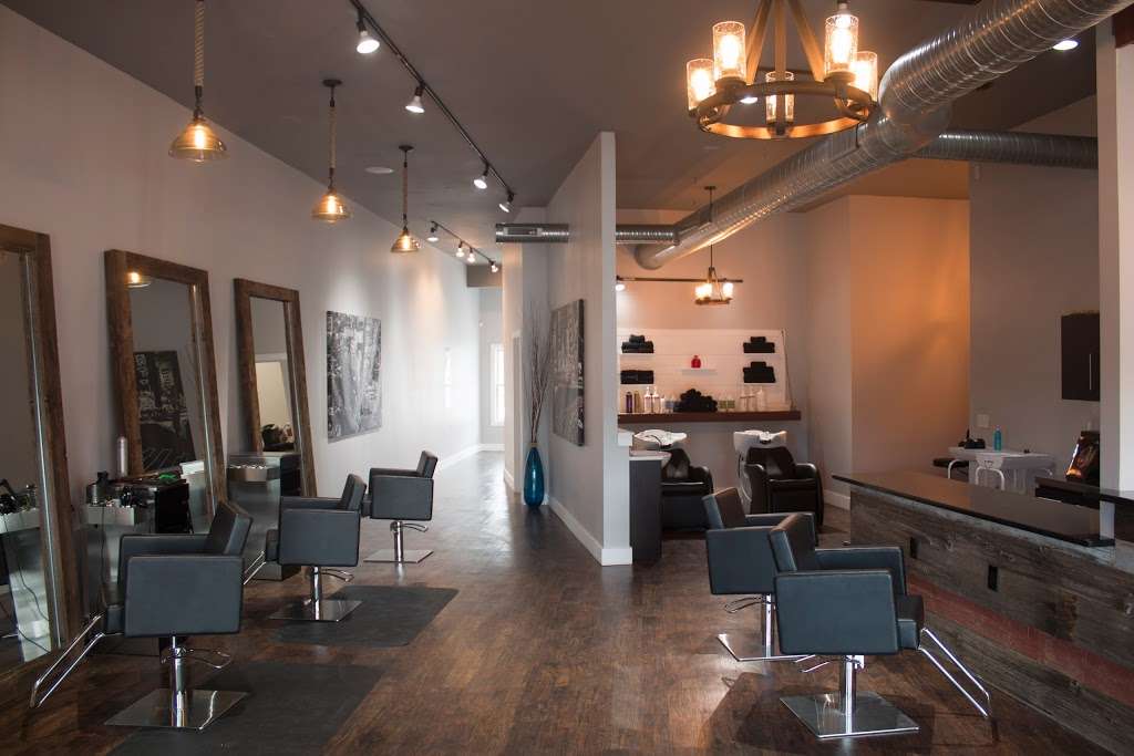 Salon Bella | 787 Main St S, Woodbury, CT 06798, USA | Phone: (203) 586-1900