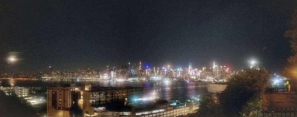 Blvd East at 47/48th St | Weehawken, NJ 07086, USA