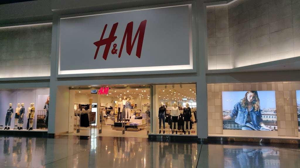 H&M | 32100 S Las Vegas Blvd Suite 116, Primm, NV 89019, USA | Phone: (855) 466-7467