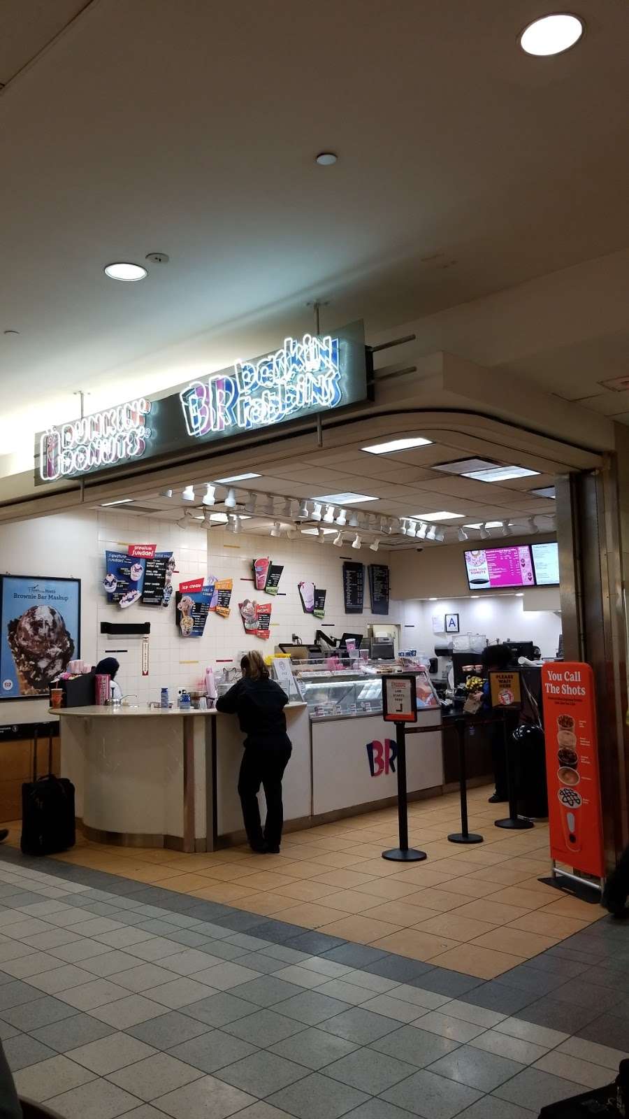 Baskin-Robbins | LaGuardia Airport, Grand Central Pkwy, Flushing, NY 11371, USA | Phone: (718) 335-6473