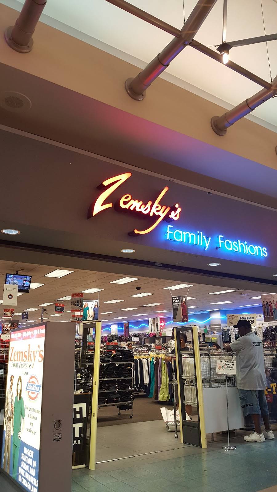 Zemskys Ford City Mall on Cicero Avenue | 7601 S Cicero Ave, Chicago, IL 60652, USA | Phone: (773) 585-8270