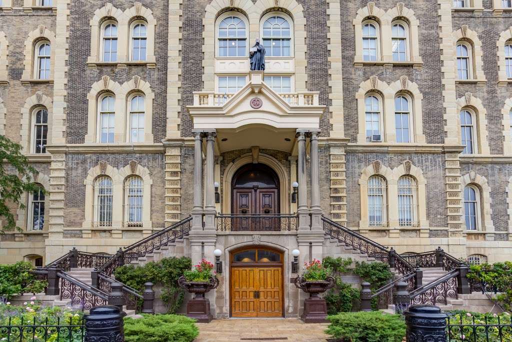 St. Ignatius College Prep | 1076 Roosevelt Rd, Chicago, IL 60608, USA | Phone: (312) 421-5900