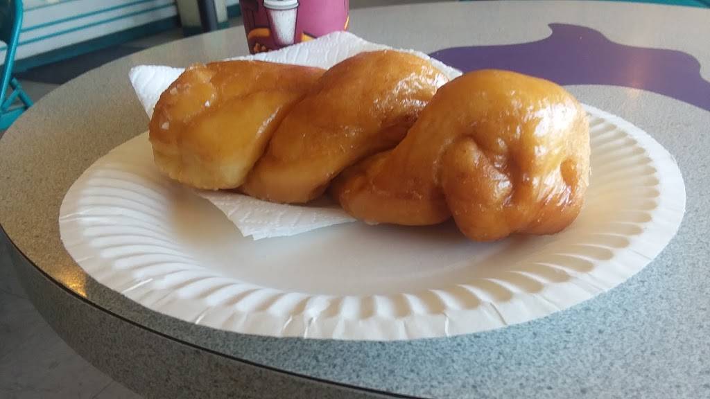 Village Express Donuts | 5990b 14th Ave, Sacramento, CA 95820, USA | Phone: (916) 995-5204