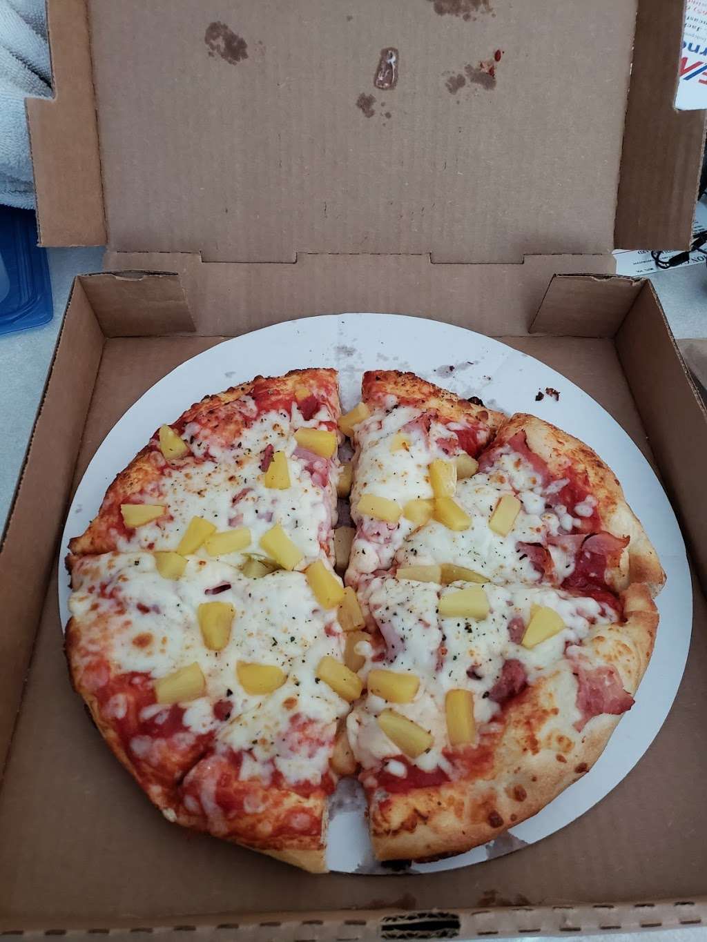Monicals Pizza of Greencastle | 29 Putnam Plaza, Greencastle, IN 46135, USA | Phone: (765) 301-4404