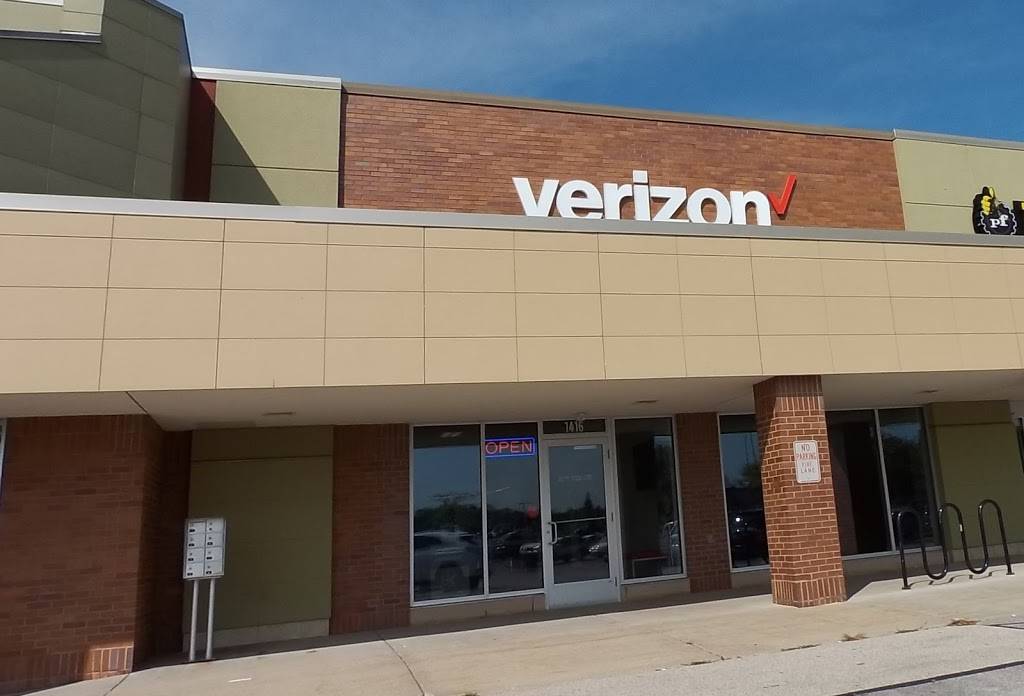 Verizon Authorized Retailer - Wireless Zone | 1416 Summit Ave, Oconomowoc, WI 53066, USA | Phone: (262) 443-2702